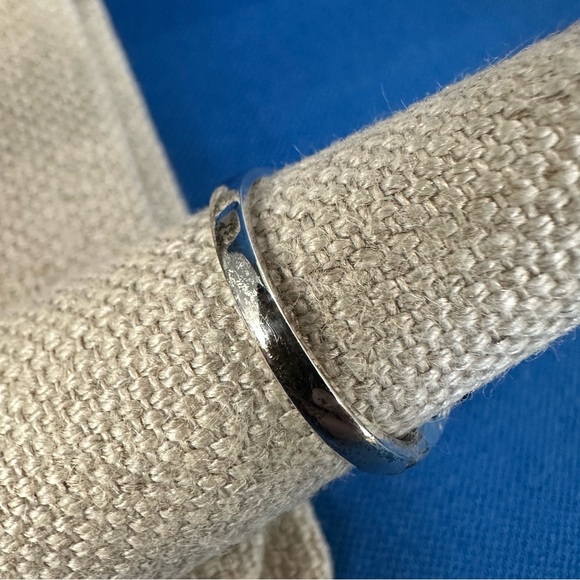 Garnet and Sterling Filigree Vintage RIng- Size 7 Sparkler!- Signed and 925 - Picture 7 of 9